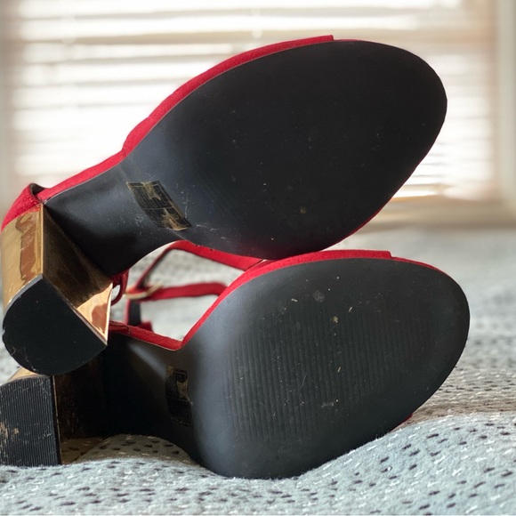 Shoemint ankle strap gold chunky heels 7.5 - Picture 3 of 5